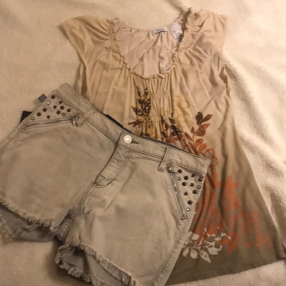 Two piece outfit listing. Liz Claiborne/R&R shorts